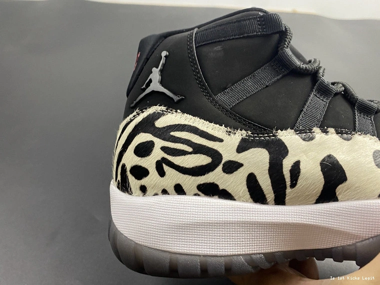 Instinct Air AR0715-010 11 Animal Jordan 1217